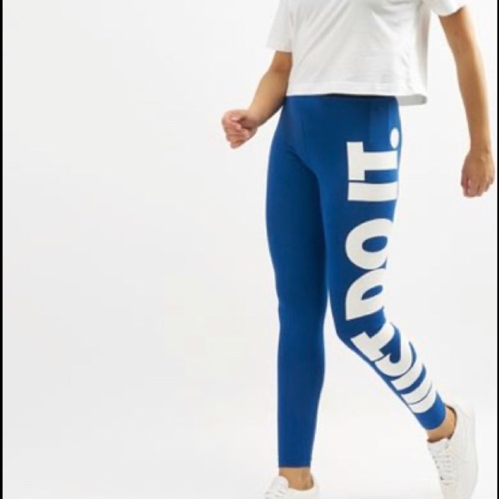 NWT! Nike “Leg-A-See” Leggings - Picture 2 of 7